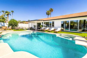 4B mountain view villa with heated pool and games